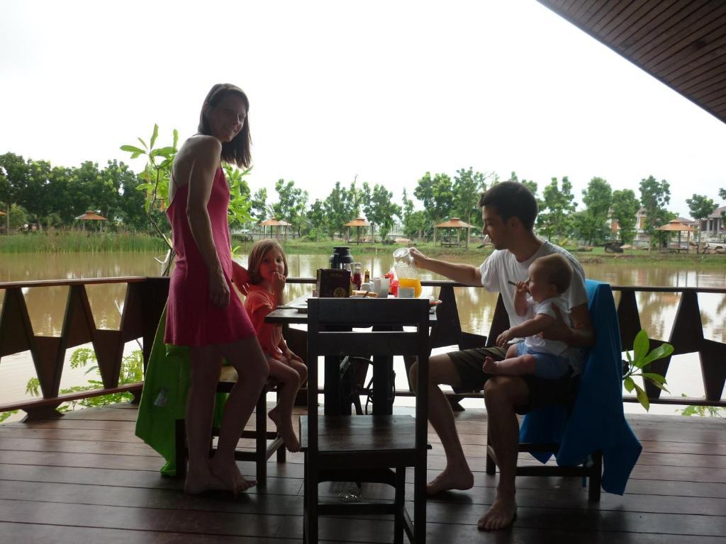 Tanita Lagoon Resort Udon Thani Bilik gambar